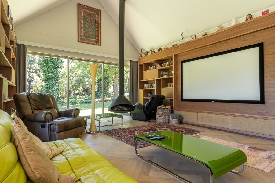 4 Bedroom Property for Sale in Bishopscourt Western Cape